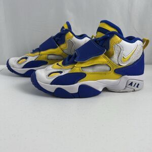 Nike Air Max Speed Turf Big Kids' Athletic Shoes size 5Y White/Blue/Yellow